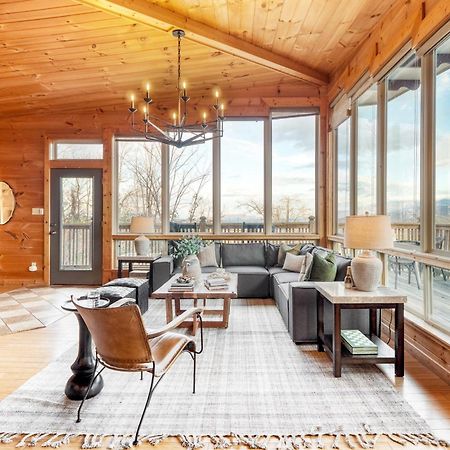Chestnut By Avantstay Mountain Cabin W Treetop Views Hot Tub Game Room جاتلينبرج المظهر الخارجي الصورة