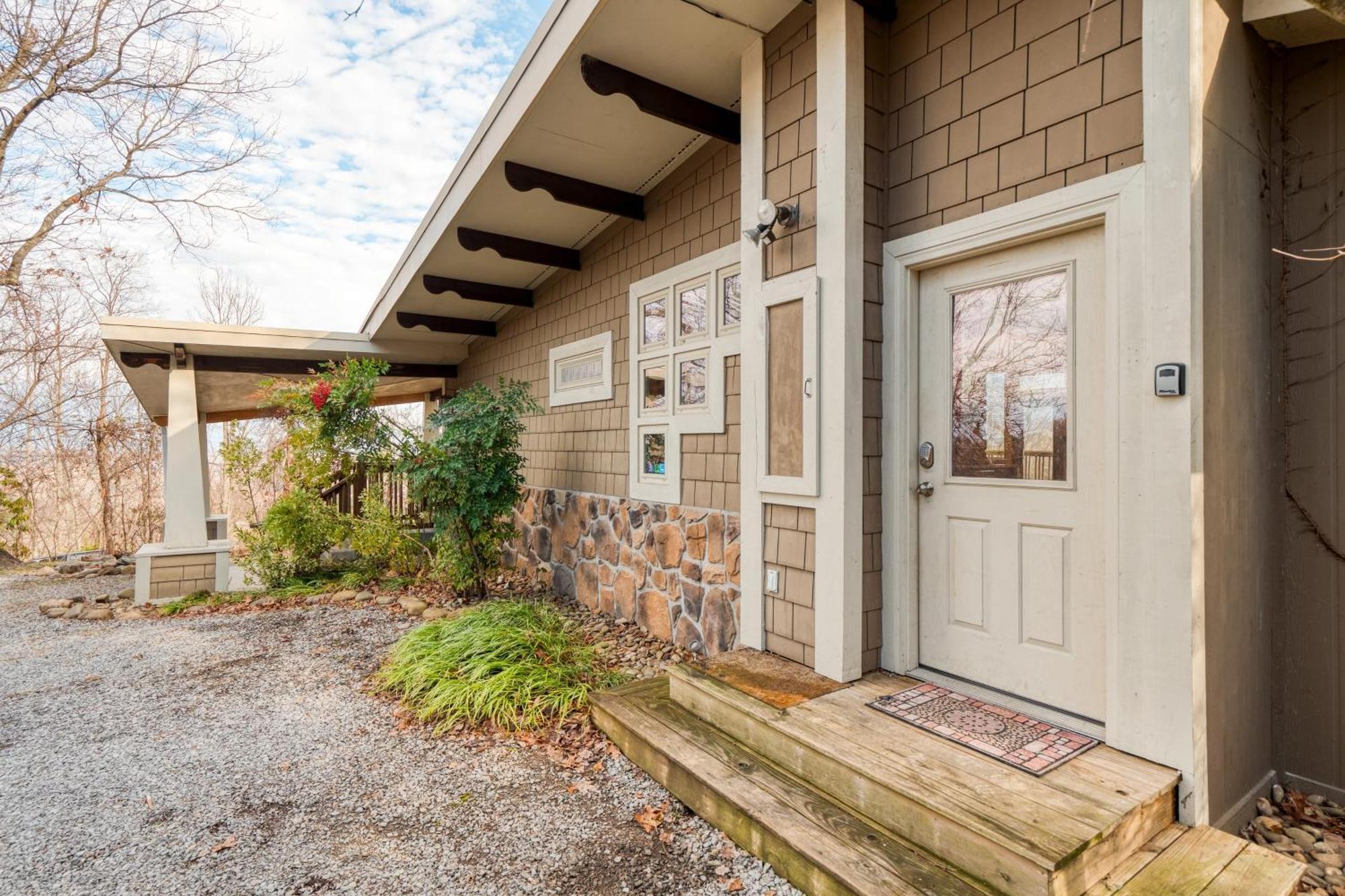 Chestnut By Avantstay Mountain Cabin W Treetop Views Hot Tub Game Room جاتلينبرج المظهر الخارجي الصورة
