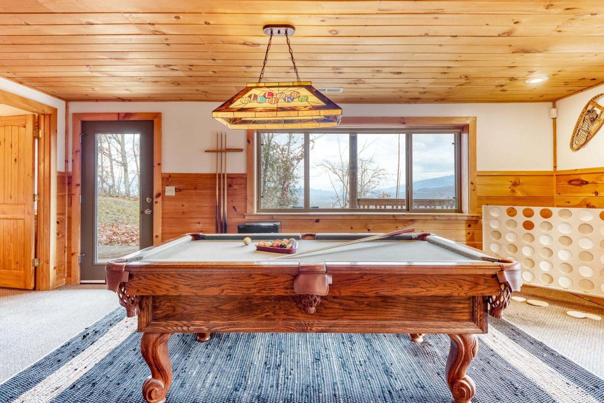 Chestnut By Avantstay Mountain Cabin W Treetop Views Hot Tub Game Room جاتلينبرج المظهر الخارجي الصورة