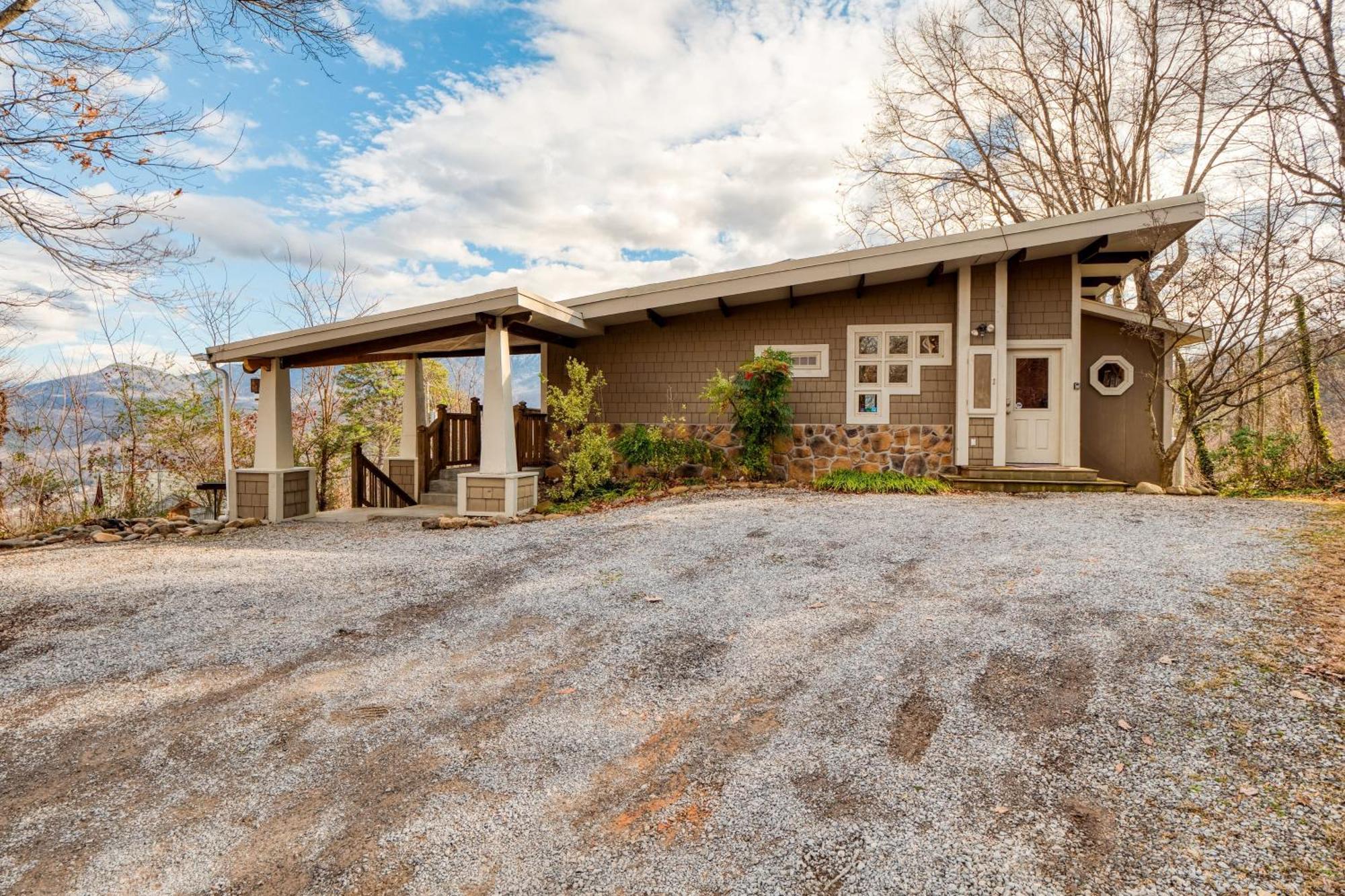 Chestnut By Avantstay Mountain Cabin W Treetop Views Hot Tub Game Room جاتلينبرج المظهر الخارجي الصورة