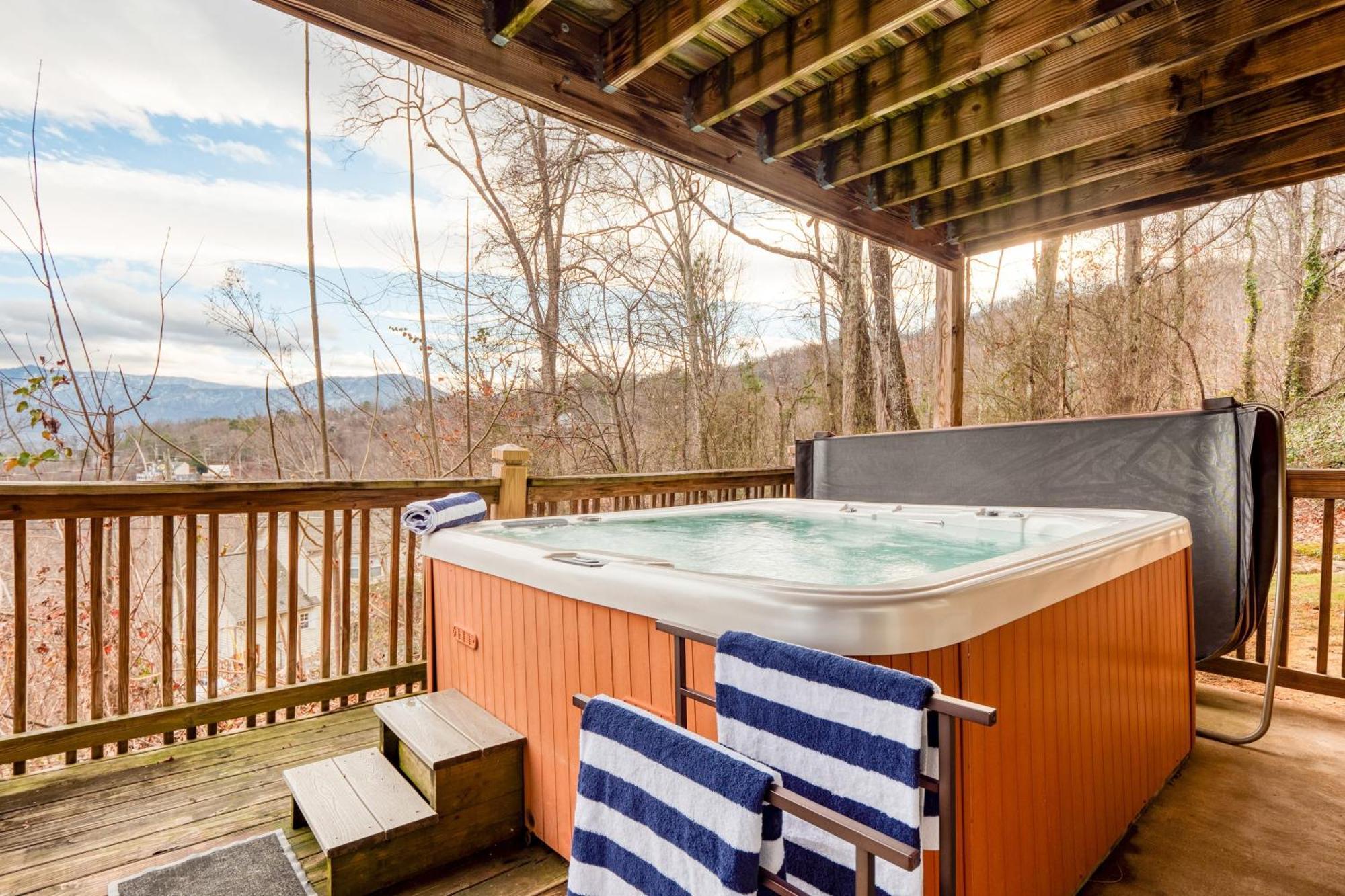 Chestnut By Avantstay Mountain Cabin W Treetop Views Hot Tub Game Room جاتلينبرج المظهر الخارجي الصورة
