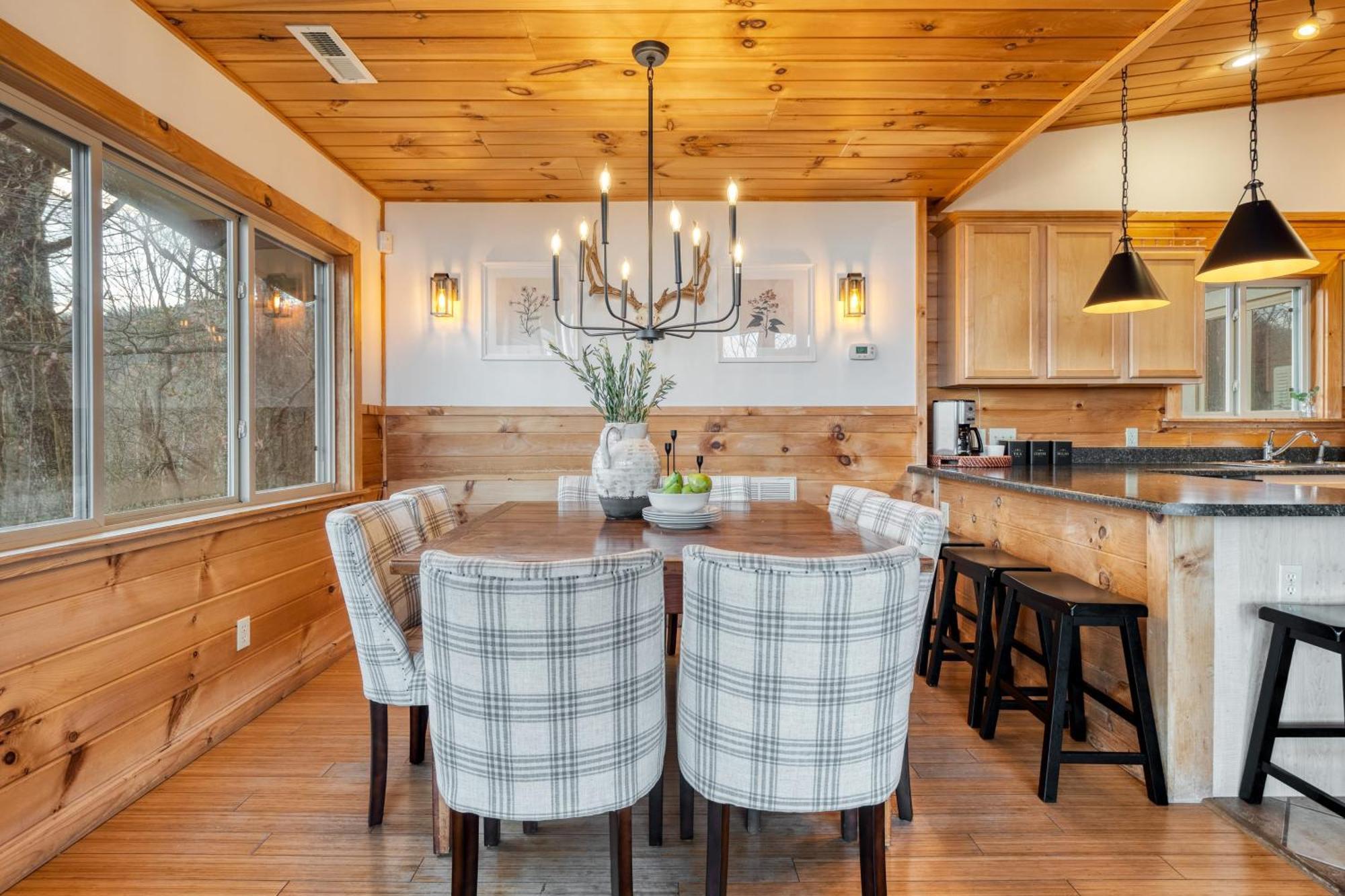Chestnut By Avantstay Mountain Cabin W Treetop Views Hot Tub Game Room جاتلينبرج المظهر الخارجي الصورة