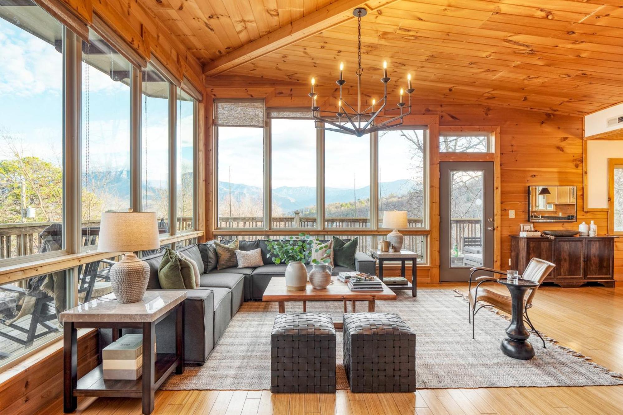 Chestnut By Avantstay Mountain Cabin W Treetop Views Hot Tub Game Room جاتلينبرج المظهر الخارجي الصورة